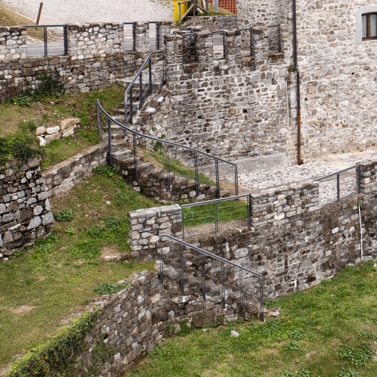 Castrum di Artegna presso il castello